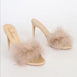 Lulus champagne feather heels - NEVER WORN. new in box